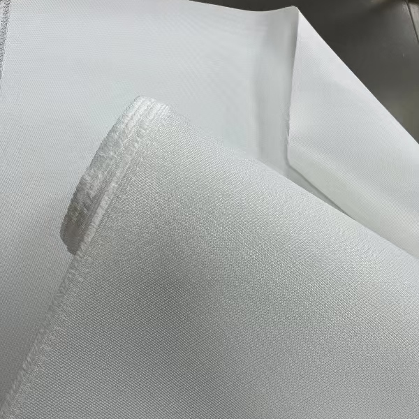 Tejido de sílice: diseñado para calor extremo y durabilidad industrial